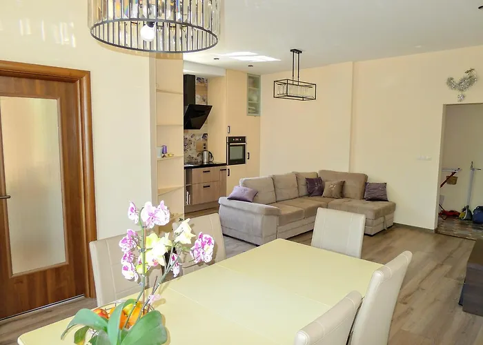 Sea Garden Lux Apartment